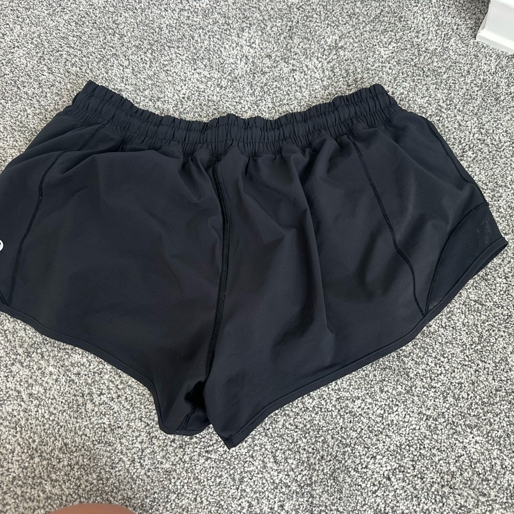 Black Women's Hotty Hot Lululemon Shorts 2 inch